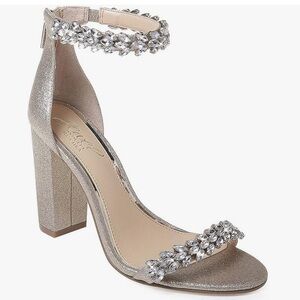 BNIB Jewel Badgley Mishchka Sandle